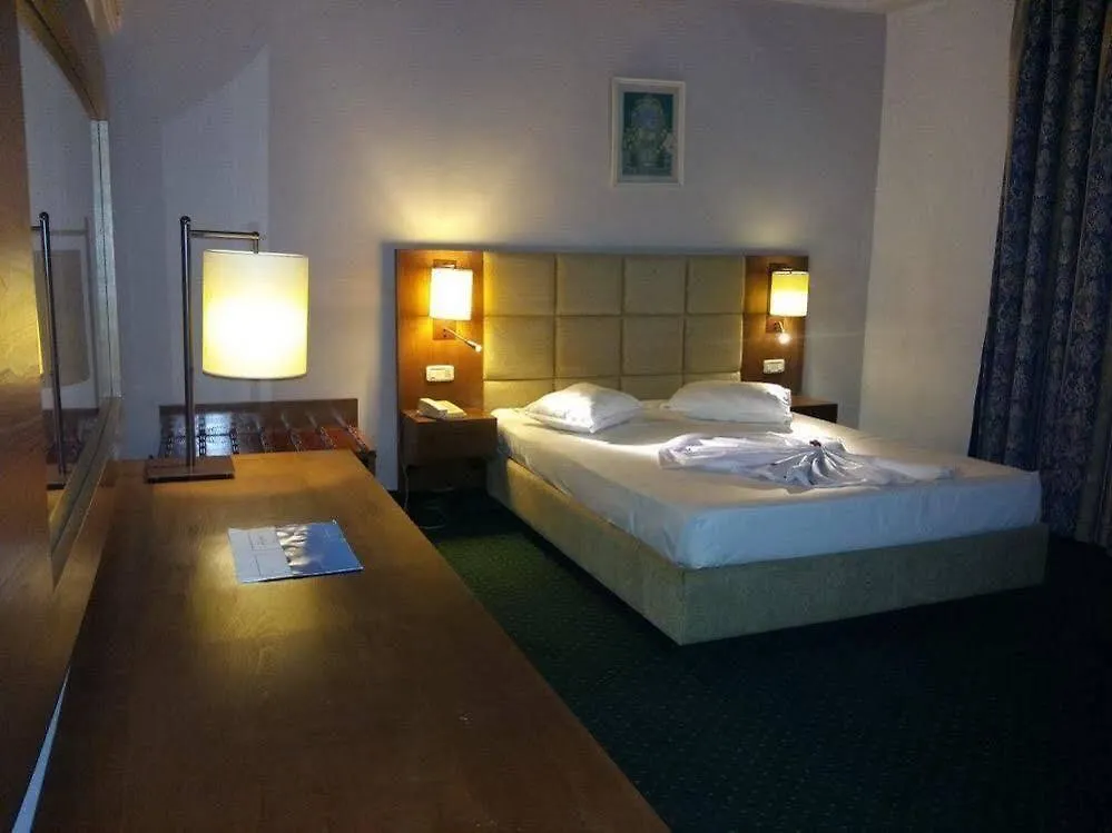 Hotel Ibn Khaldoun Tunis