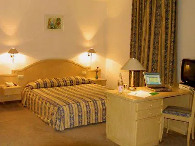 Hotel Ibn Khaldoun Tunis